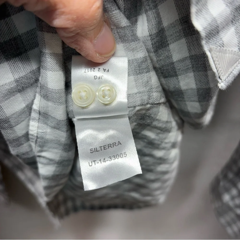 UNTUCKit Shirt Boys Size 6 Relaxed Fit Button Down Long Sleeve‎